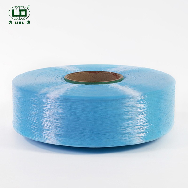 Yiziphi izici ze-Semi Dull Polyester Dope Dyed Filament Yarn